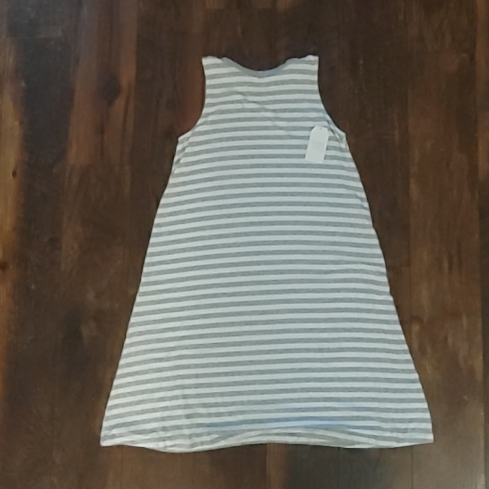*NWT* Sleeveless Dress